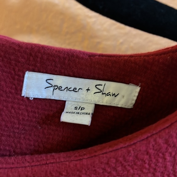 Red dress with sleeves Small/Petite - Picture 5 of 5